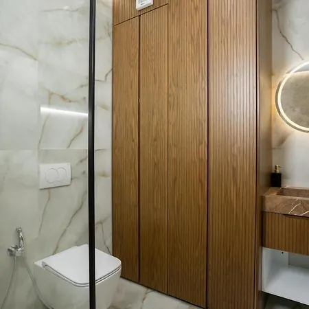 Apartment Casa Luxe Near Airport & Center